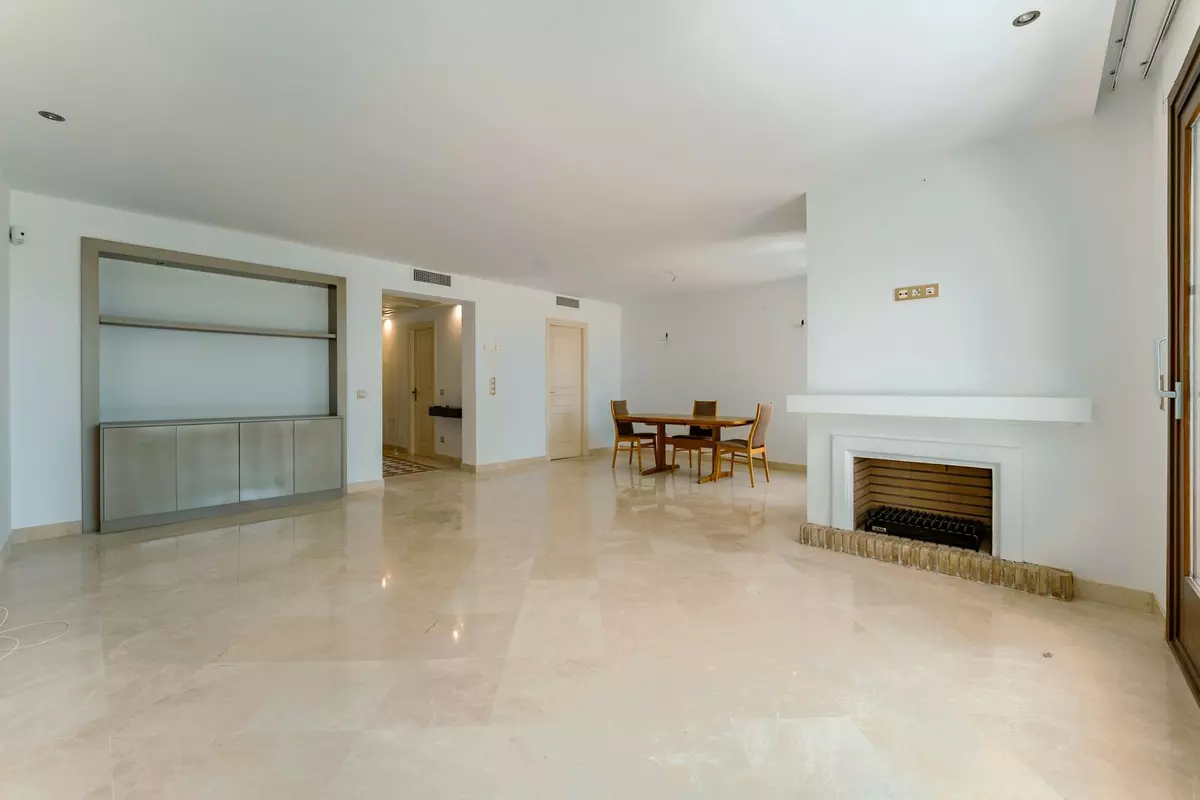 3-bedroom Town House In Estepona, Spain (235 M²)
