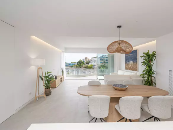 3-bedroom Apartment In Palma De Mallorca, Spain (217 M²)