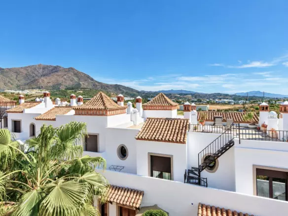 3-bedroom Town House In Estepona, Spain (195 M²)