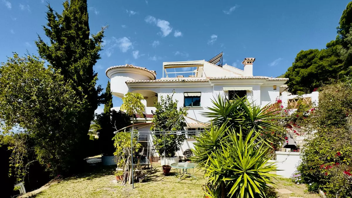 3-bedroom Town House In Mijas, Spain (223 M²)