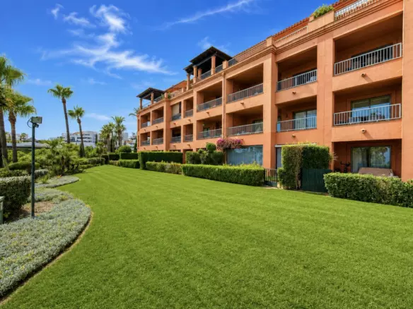 2-bedroom Apartment In Málaga, Spain (117 M²)