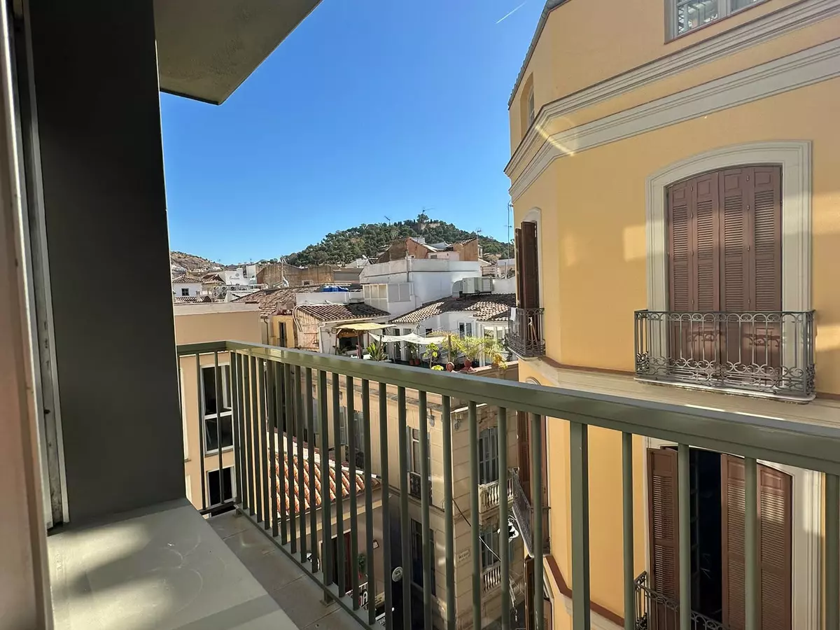 4-bedroom Apartment In Málaga, Spain (180 M²)