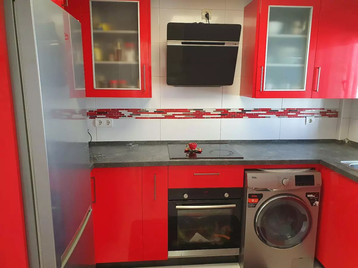 2-bedroom Apartment In Estepona, Spain (85 M²)