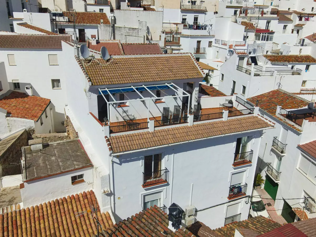 5-bedroom Town House In Canillas De Albaida, Spain (449 M²)