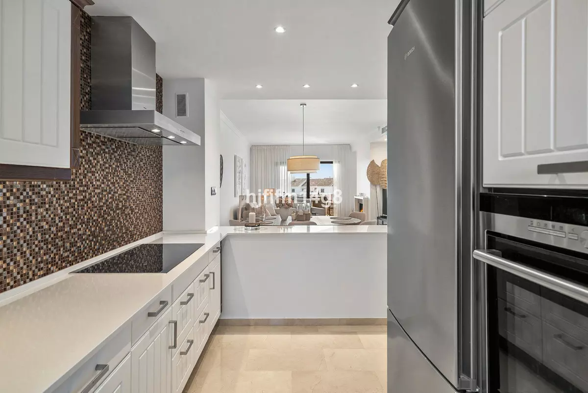 2-bedroom Apartment In Marbella, Spain (139 M²)
