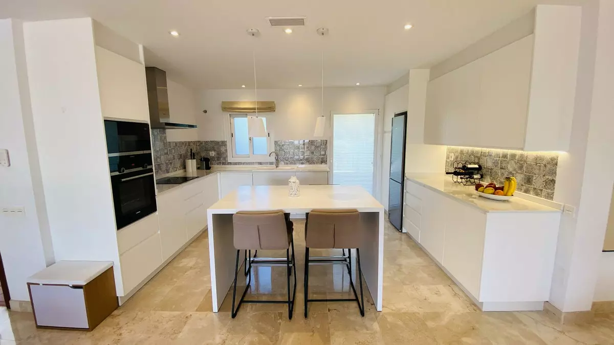 2-bedroom Apartment In Estepona, Spain (111 M²)