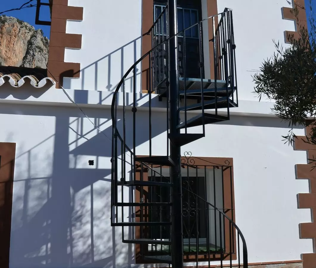 4-bedroom Villa In Álora, Spain (165 M²)