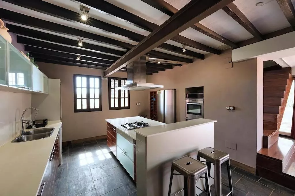 4-bedroom Country House In Orihuela, Spain (350 M²)