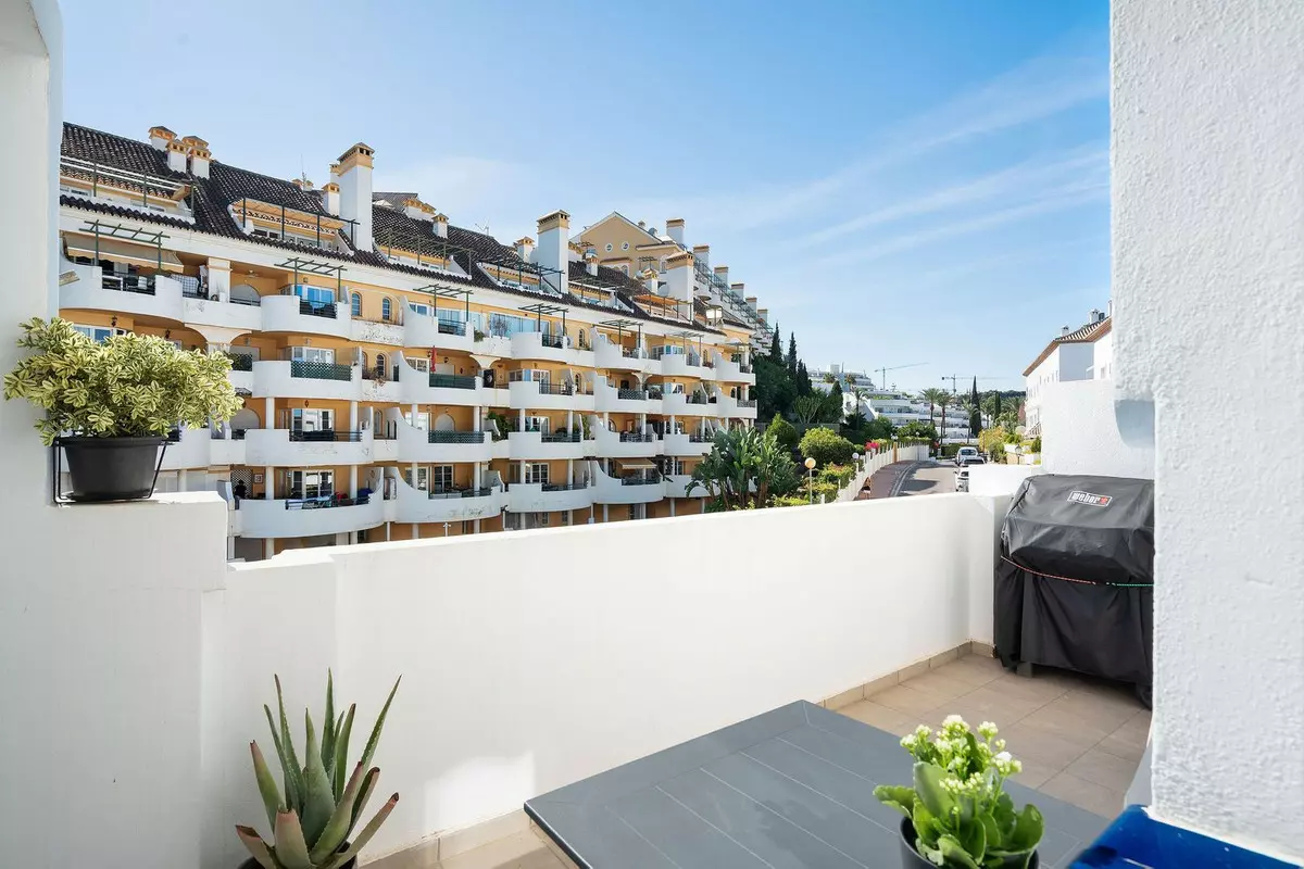 3-bedroom Apartment In Marbella, Spain (151 M²)