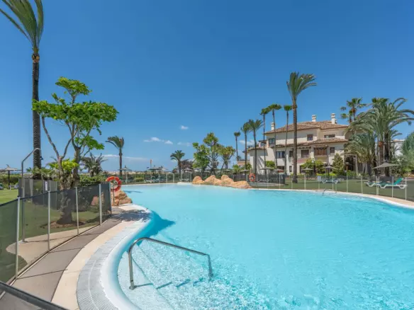 3-bedroom Apartment In Marbella, Spain (231 M²)