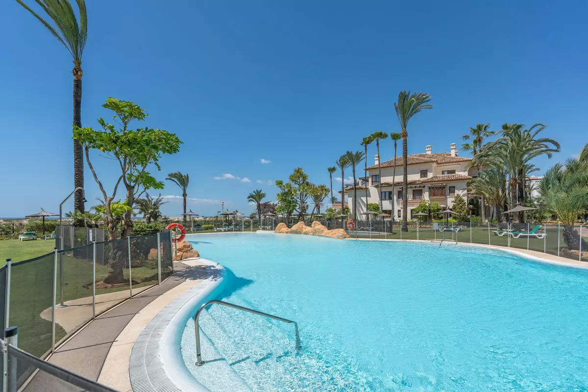 3-bedroom Apartment In Marbella, Spain (231 M²)