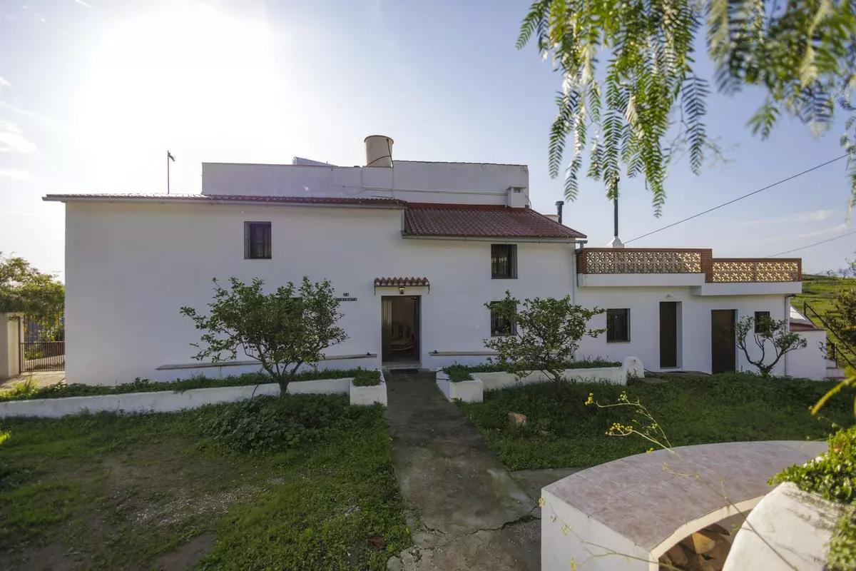6-bedroom Country House In Pizarra, Spain (371 M²)