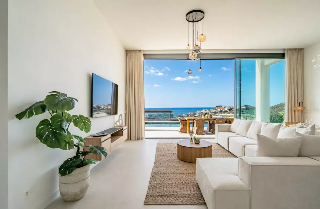 3-bedroom Villa In Benahavis, Spain (211 M²)