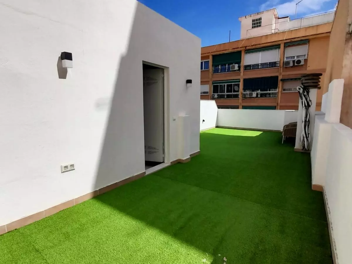 1-bedroom Apartment In Málaga, Spain (63 M²)