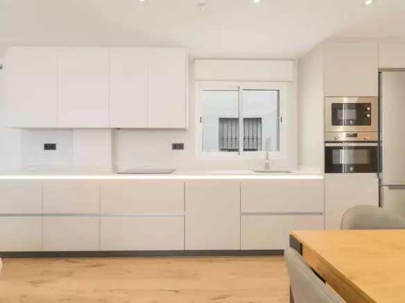 3-bedroom Apartment In Fuengirola, Spain (130 M²)