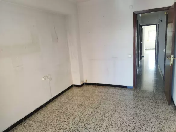 4-bedroom Apartment In Palma De Mallorca, Spain (105 M²)