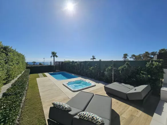 4-bedroom Town House In Estepona, Spain (291 M²)