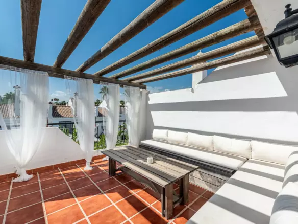 4-bedroom Town House In Marbella, Spain (178 M²)
