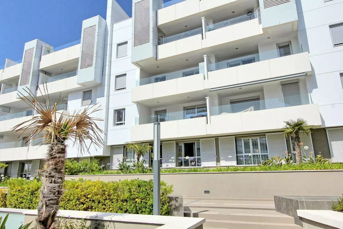 3-bedroom Apartment In Marbella, Spain (99 M²)