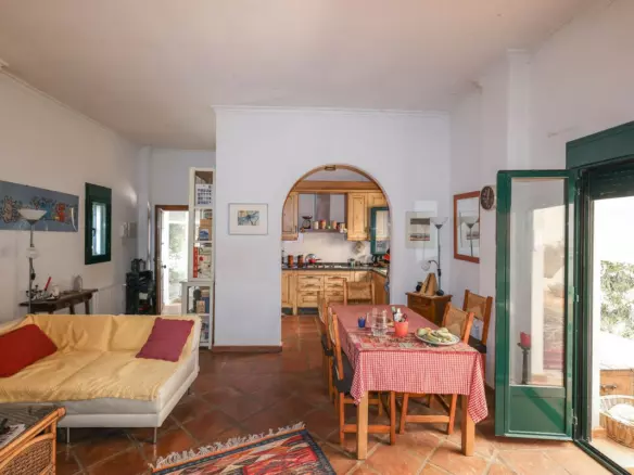 3-bedroom Villa In Guaro, Spain (184 M²)