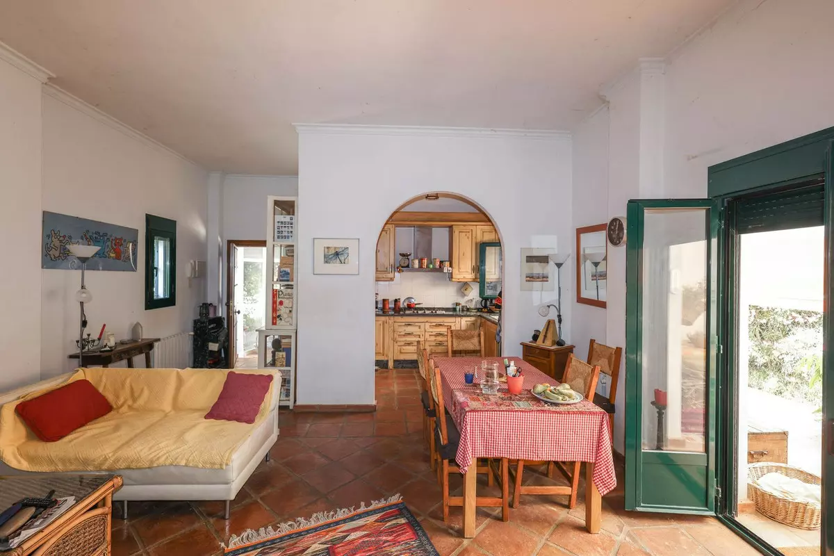 3-bedroom Villa In Guaro, Spain (184 M²)