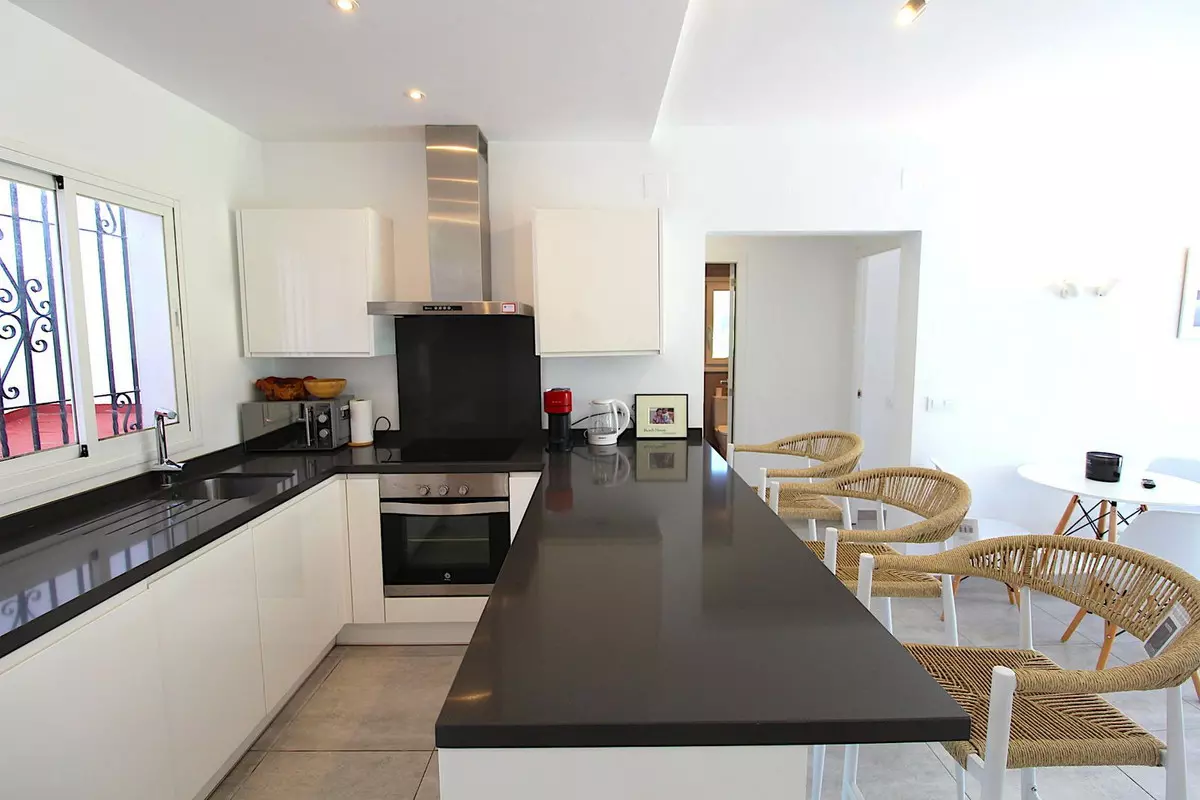 2-bedroom Apartment In Estepona, Spain (79 M²)