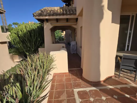 2-bedroom Apartment In Marbella, Spain (173 M²)