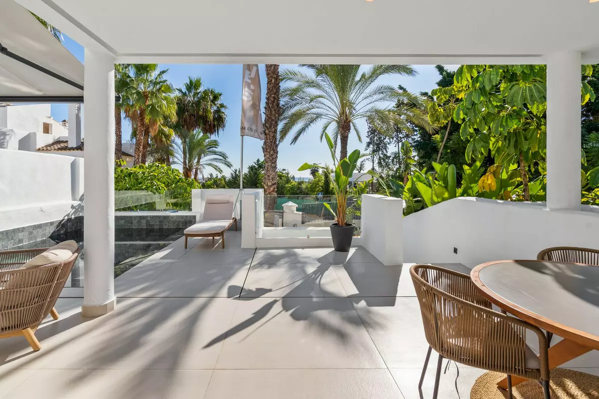 3-bedroom Apartment In Estepona, Spain (269 M²)