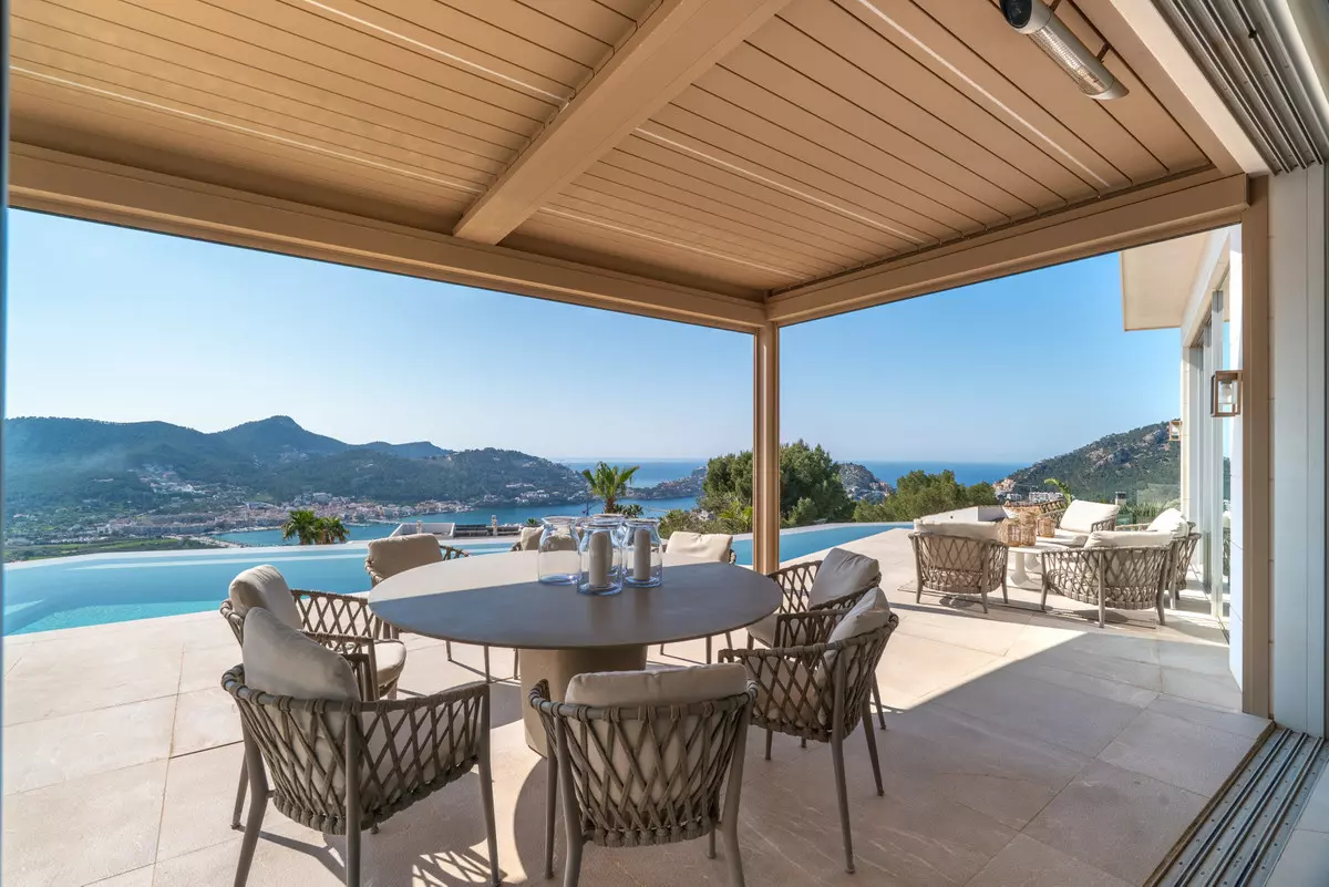 5-bedroom Villa In Andratx, Spain (824 M²)