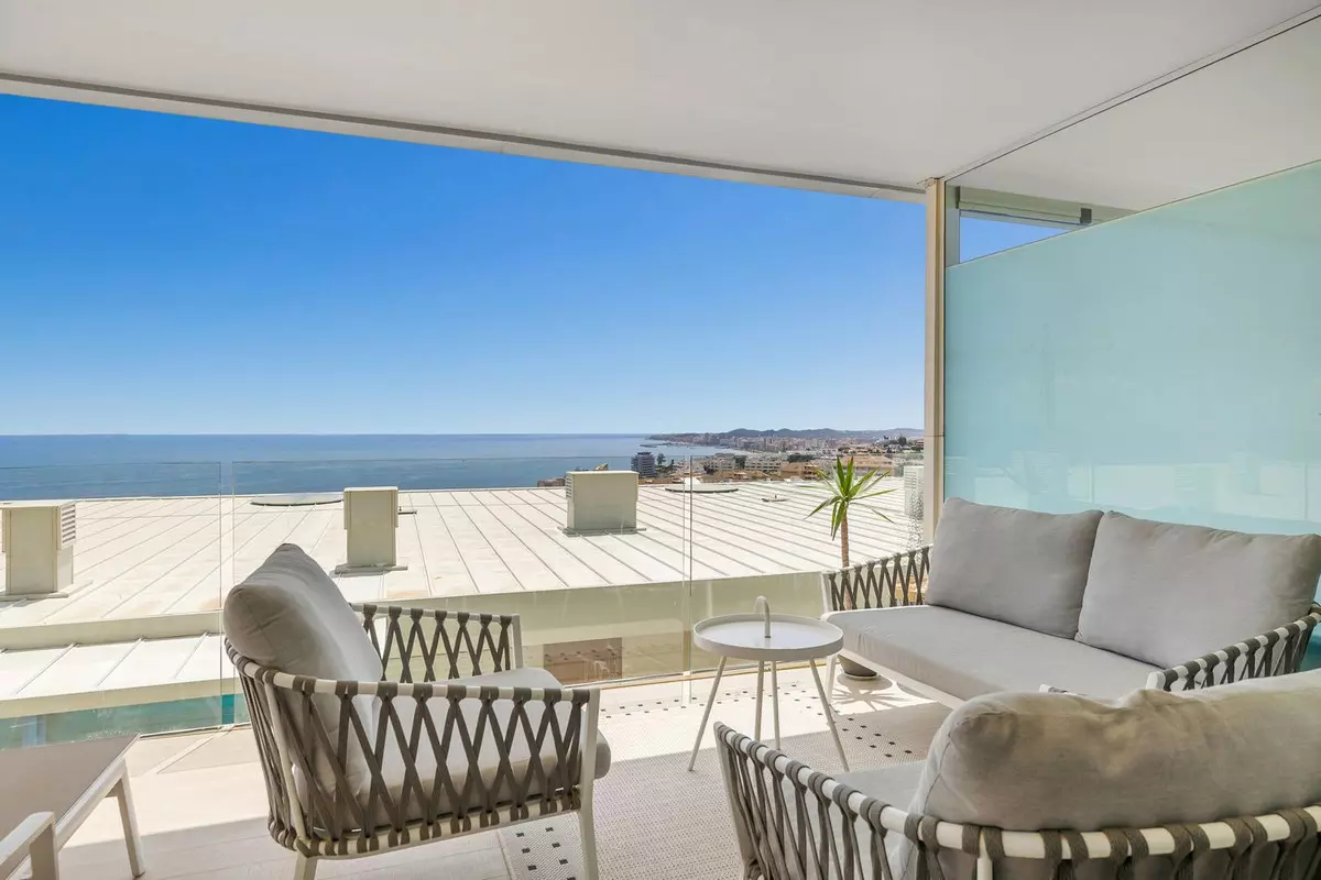 3-bedroom Apartment In Fuengirola, Spain (130 M²)