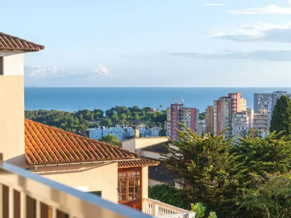 2-bedroom Apartment In Palma De Mallorca, Spain (102 M²)