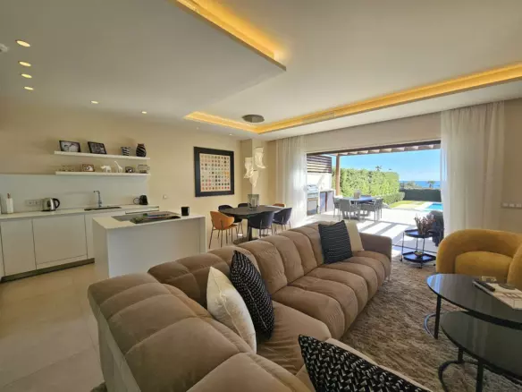 4-bedroom Town House In Estepona, Spain (291 M²)