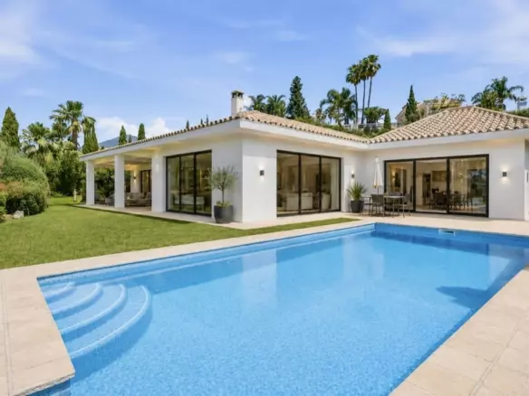 2-bedroom Villa In Benahavis, Spain (266 M²)