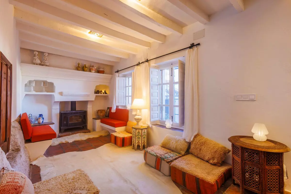 3-bedroom Town House In Comares, Spain (142 M²)