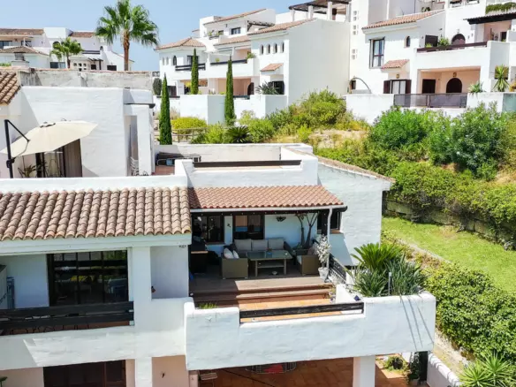 3-bedroom Apartment In Casares, Spain (140 M²)
