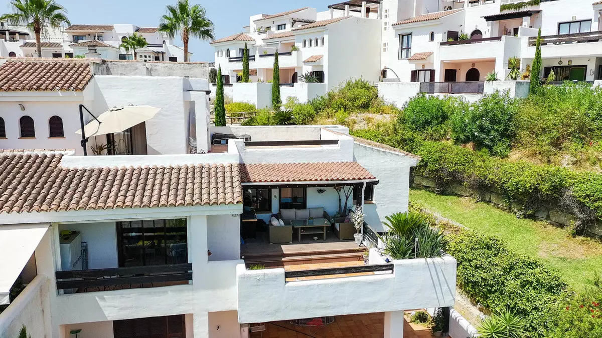 3-bedroom Apartment In Casares, Spain (140 M²)