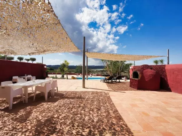 4-bedroom Country House In Orihuela, Spain (350 M²)