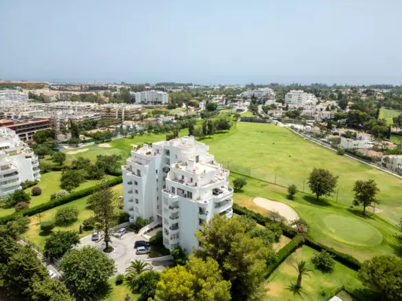 2-bedroom Apartment In Marbella, Spain (173 M²)