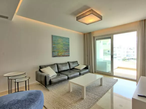 3-bedroom Apartment In Marbella, Spain (99 M²)