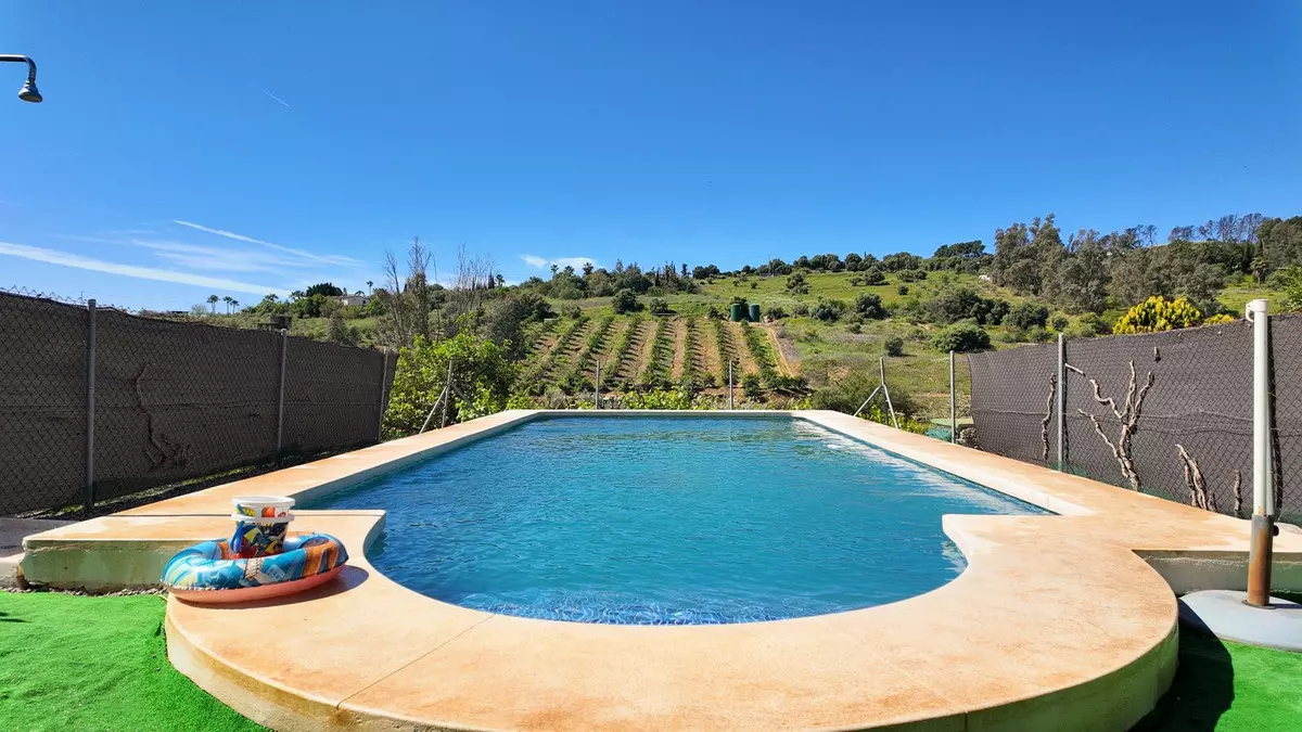 3-bedroom Country House In Pizarra, Spain (89 M²)