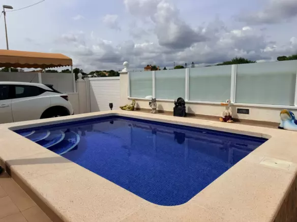 3-bedroom Villa In Orihuela, Spain (70 M²)