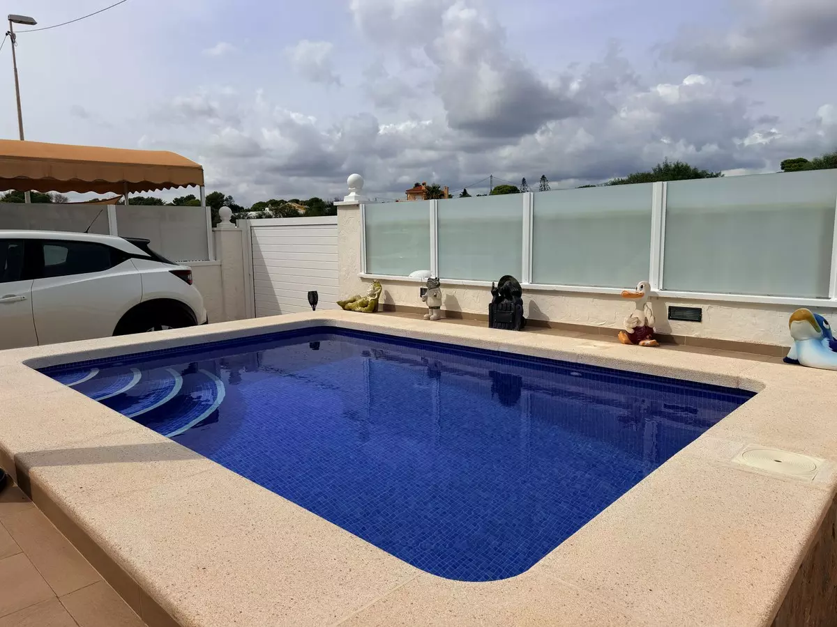 3-bedroom Villa In Orihuela, Spain (70 M²)
