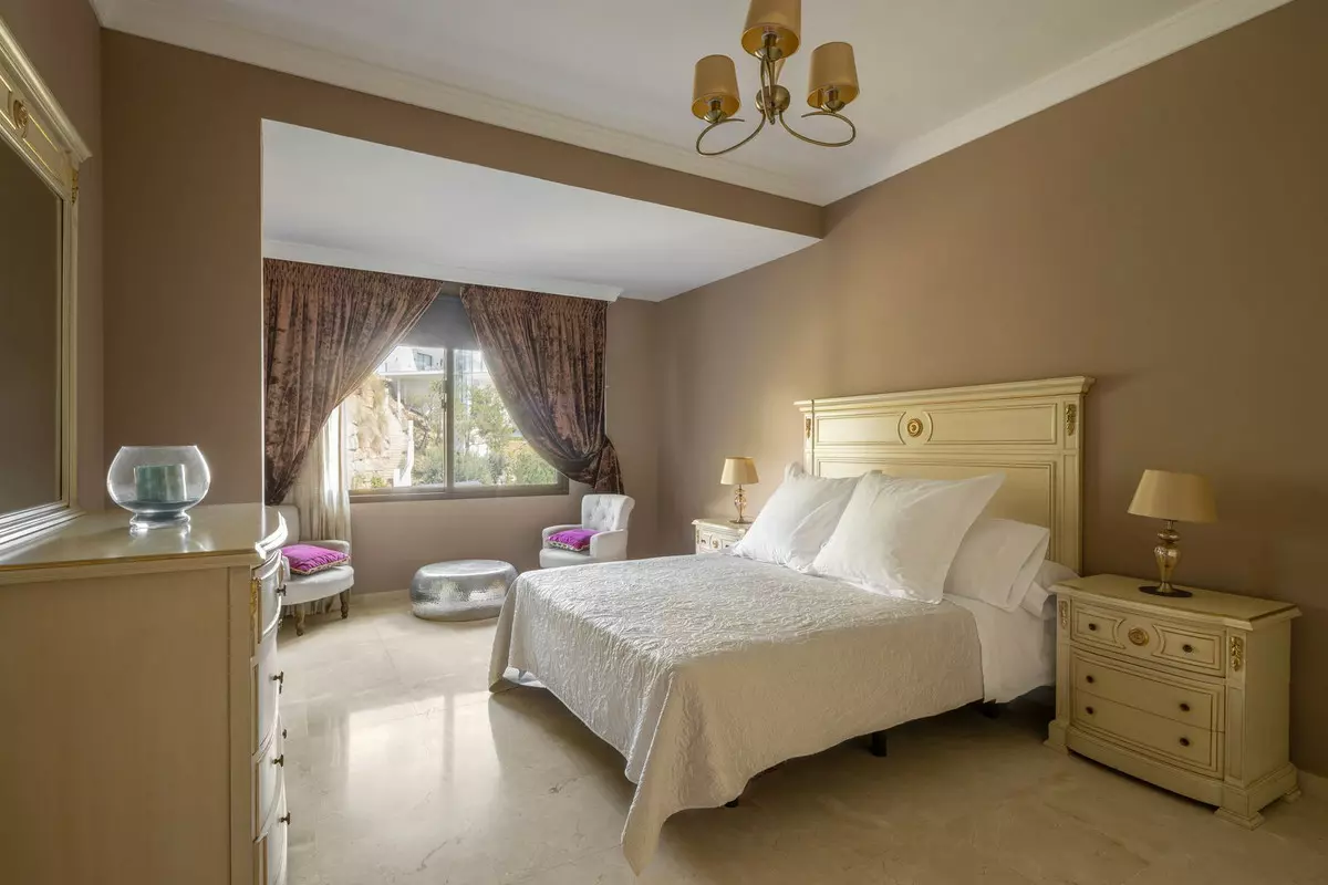 6-bedroom Villa In Estepona, Spain (415 M²)