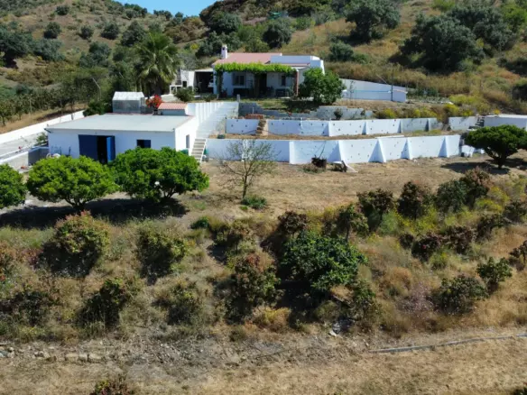 3-bedroom Country House In Vélez – Málaga, Spain (336 M²)