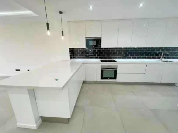 3-bedroom Town House In Estepona, Spain (150 M²)