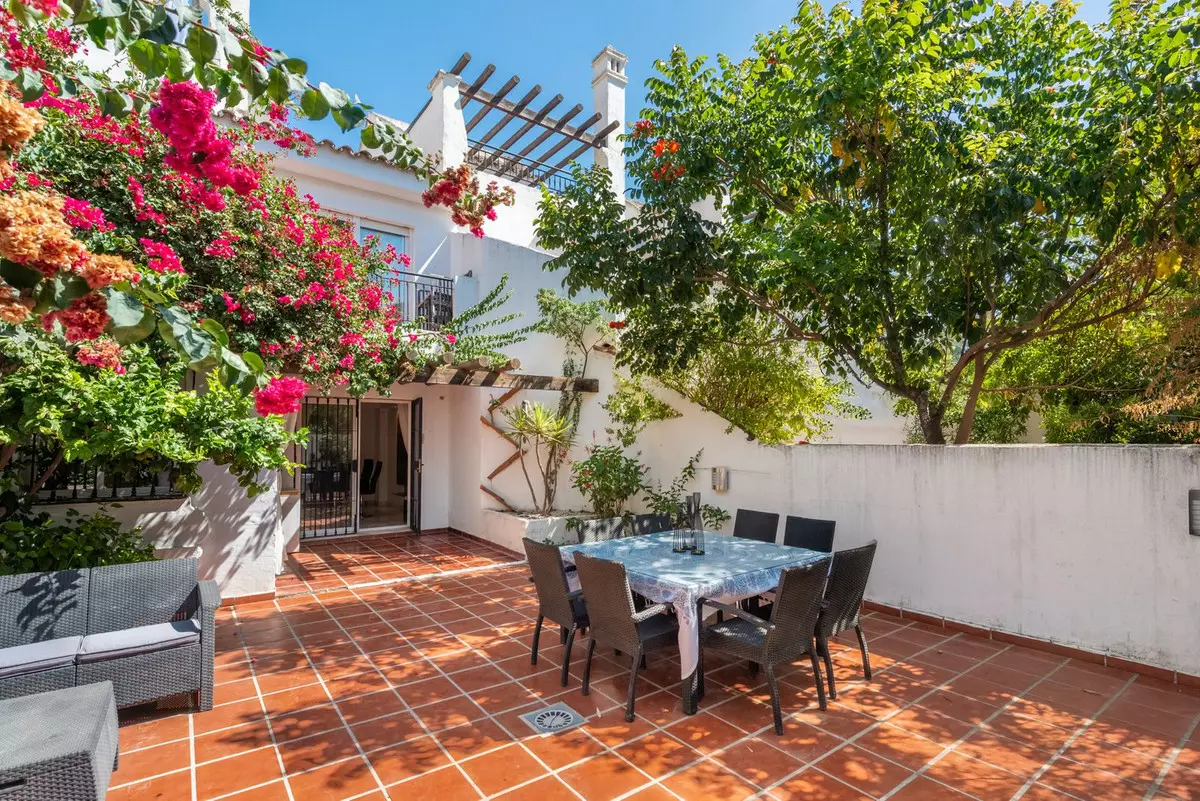 4-bedroom Town House In Marbella, Spain (178 M²)