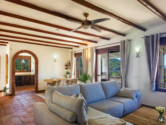 3-bedroom Villa In Vélez – Málaga, Spain (128 M²)