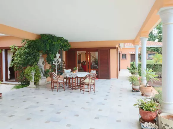 6-bedroom Villa In Estepona, Spain (531 M²)
