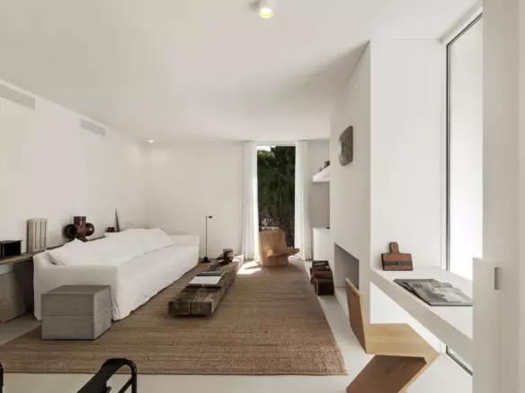 4-bedroom Villa In Estepona, Spain (262 M²)