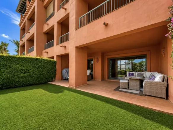 2-bedroom Apartment In Málaga, Spain (117 M²)